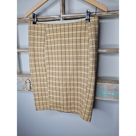 Liverpool Los Angeles Dresses & Skirts - Liverpool LA Plaid Pencil Skirt with Slendering Waistband Ladies size 4P